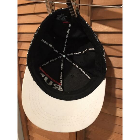 Black and White Cap - Picture 6 of 9